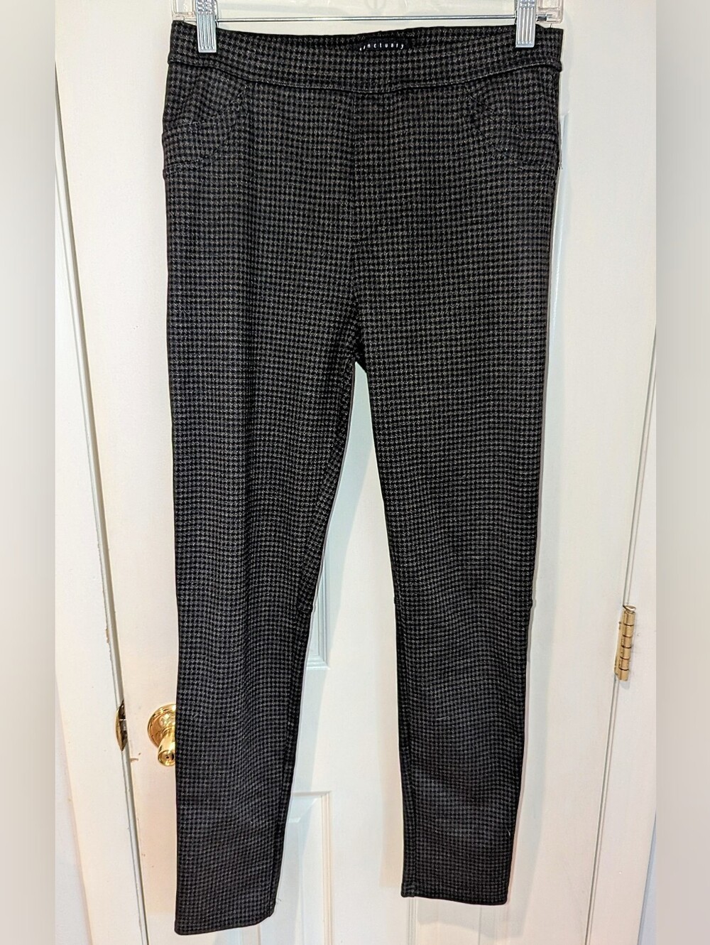 Sanctuary Black & Gray Houndstooth Stretch Pants